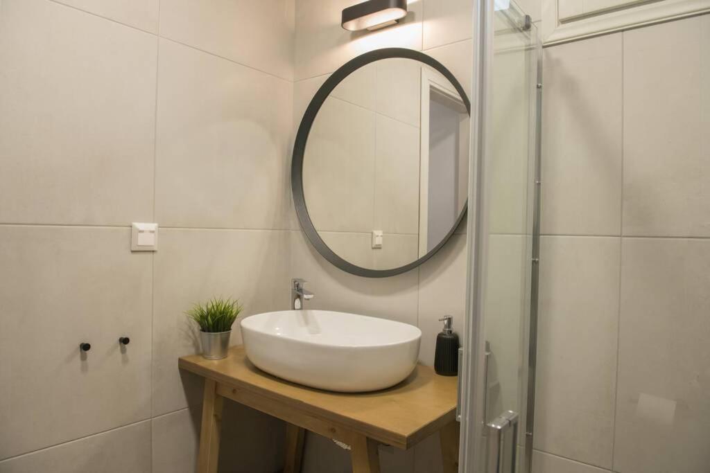 Elegant Apartment In The Heart Of Heraklion Exteriör bild